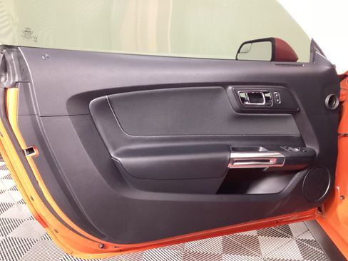 Used 2015 Ford Mustang Coupe image 27