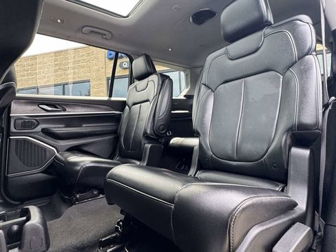 Used 2021 Jeep Grand Cherokee L Limited AWD/4WD image 41