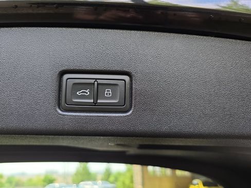 Used 2024 Audi Q4 e-tron Premium w/ Convenience Package AWD/4WD image 13