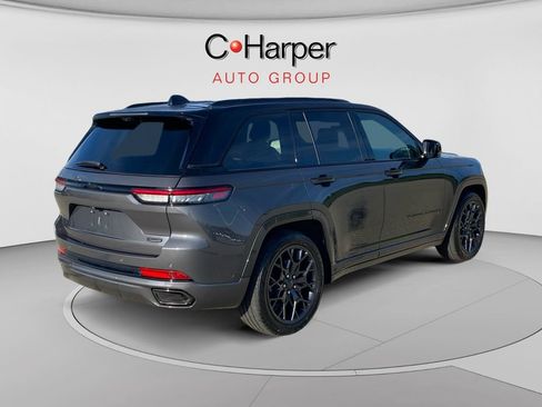 Used 2024 Jeep Grand Cherokee Summit AWD/4WD image 3