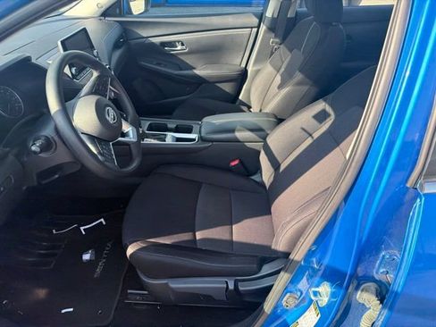 Used 2024 Nissan Sentra SV FWD image 11