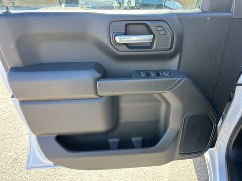 Used 2025 Chevrolet Silverado 1500 Custom image 22