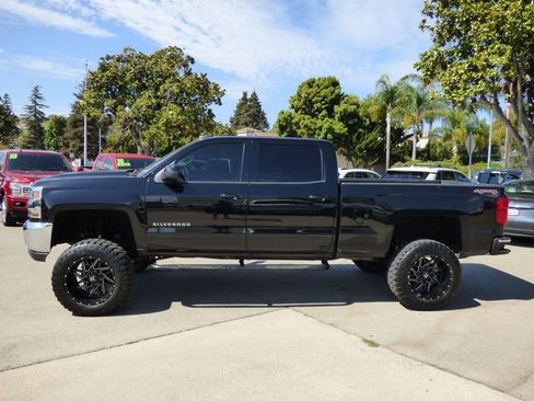 Used 2017 Chevrolet Silverado 1500 LT AWD/4WD image 6