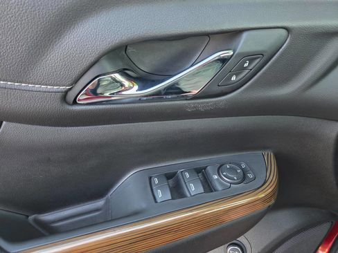 Used 2021 GMC Acadia SLE w/ Driver Convenience Package image 49