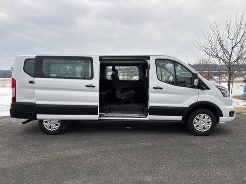 Used 2023 Ford Transit 350 XLT image 10
