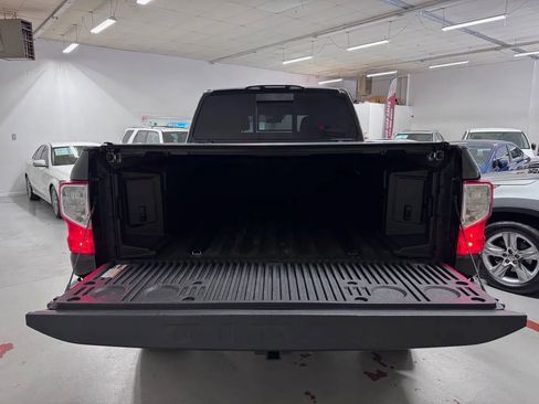 Used 2019 Nissan Titan PRO-4X w/ Pro-4x Utility Package AWD/4WD image 5