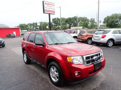 Used 2012 Ford Escape XLT FWD image 1