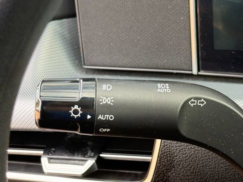 Used 2025 Hyundai Sonata SEL FWD image 36