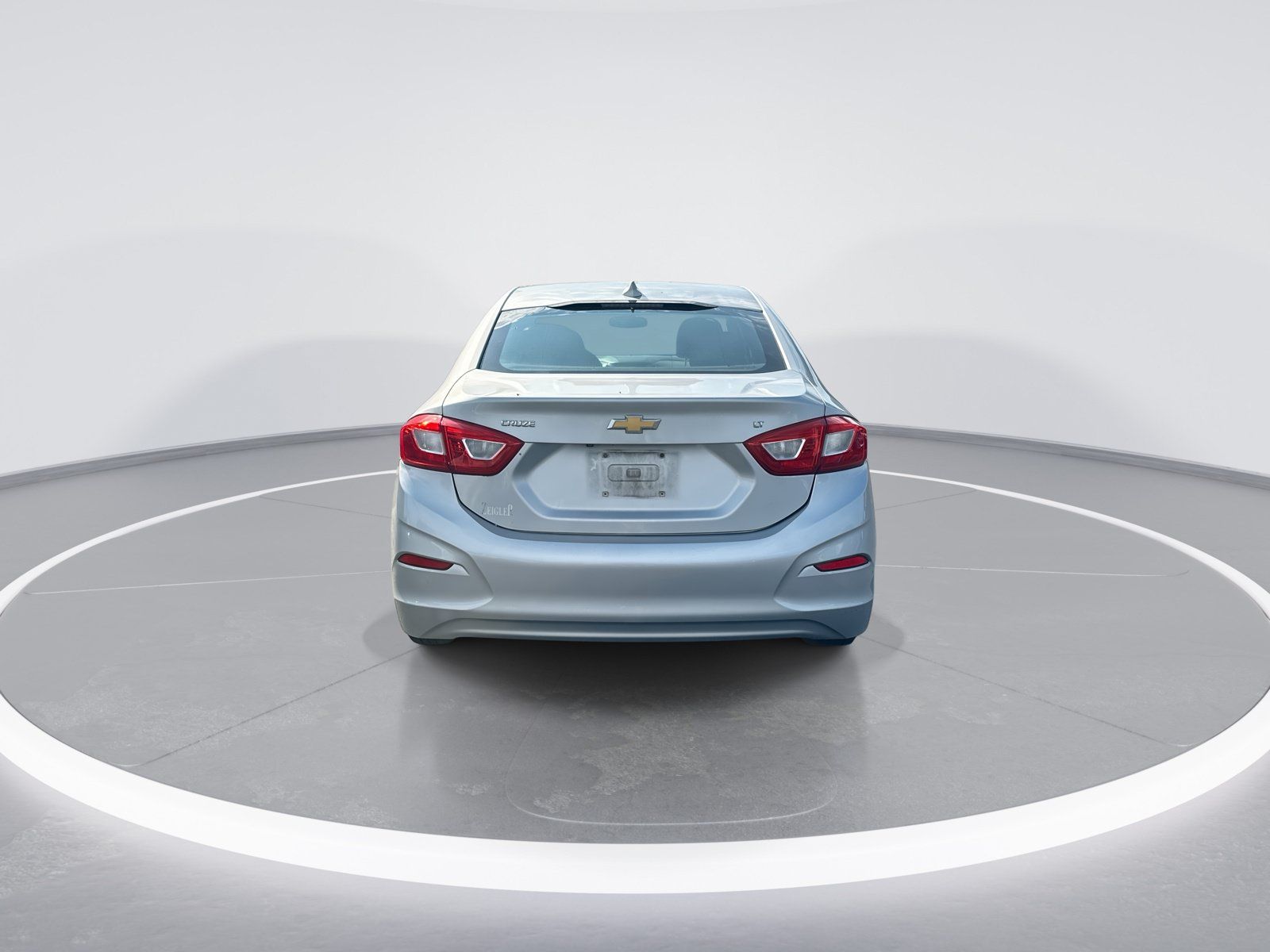 Used 2017 Chevrolet Cruze LT w/ Convenience Package FWD image 8