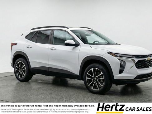 Used 2025 Chevrolet TrailBlazer LT image 1