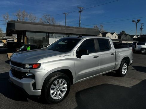 Used 2022 Chevrolet Silverado 1500 Custom w/ Safety Confidence Package image 1
