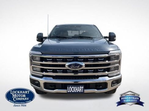 Used 2023 Ford F250 Lariat AWD/4WD image 2