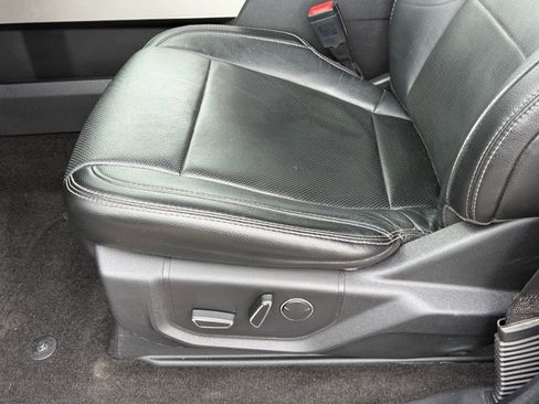 Used 2018 Ford F250 Lariat w/ Lariat Ultimate Package image 37