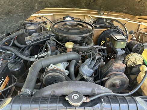 Used 1989 Jeep Grand Wagoneer image 33