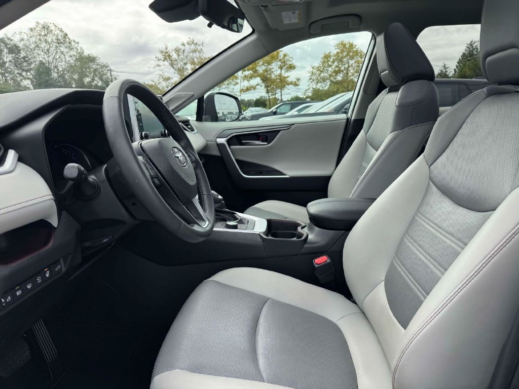 Used 2021 Toyota RAV4 Limited AWD/4WD image 15