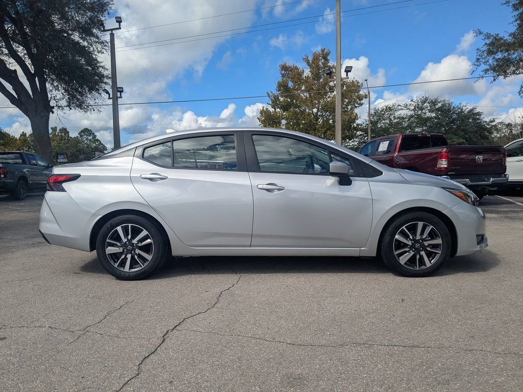 Used 2025 Nissan Versa SV FWD image 3