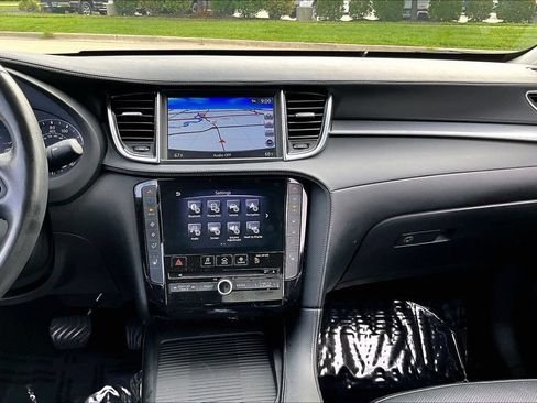 Certified 2019 INFINITI QX50 Essential w/ Proactive Package AWD/4WD image 19