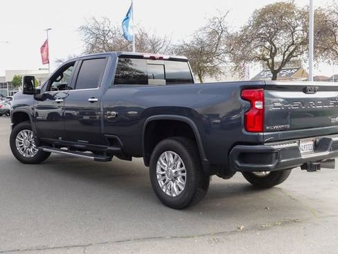 Used 2020 Chevrolet Silverado 3500 High Country w/ Technology Package image 13