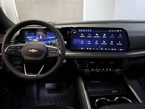 New 2026 Chevrolet Suburban Premier w/ Sun And Tow Package image 24