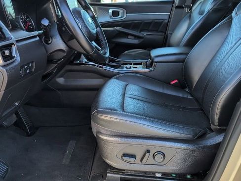 Used 2021 Kia Sorento SX image 13