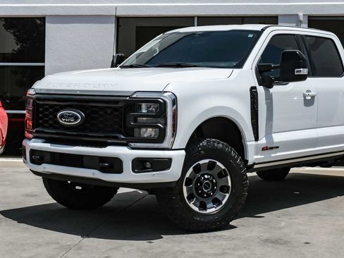Used 2024 Ford F350 Lariat w/ Lariat Ultimate Package AWD/4WD image 5
