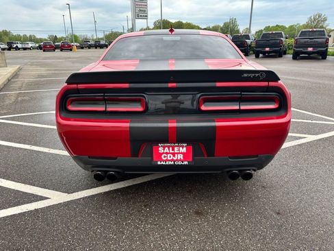 Used 2017 Dodge Challenger SRT Hellcat RWD image 11