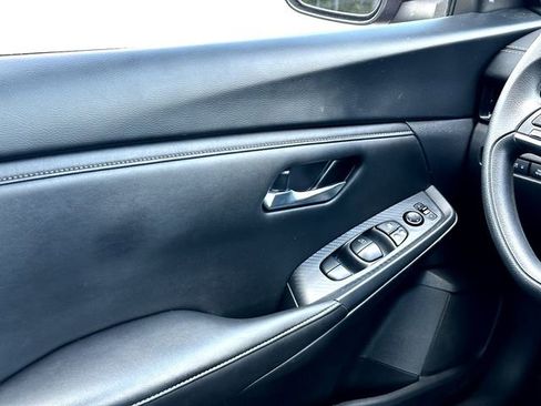 Used 2024 Nissan Sentra SV FWD image 26