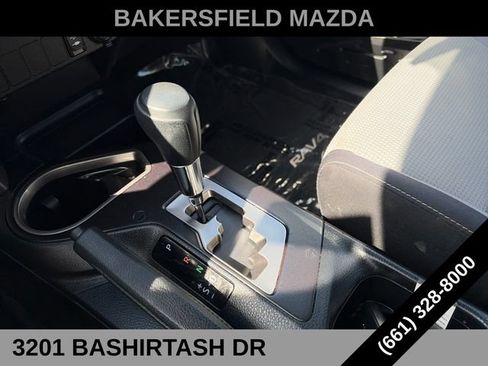 Used 2018 Toyota RAV4 XLE FWD image 19