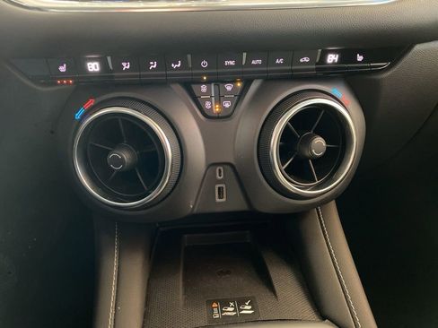 Certified 2024 Chevrolet Blazer LT w/ Convenience Package image 7