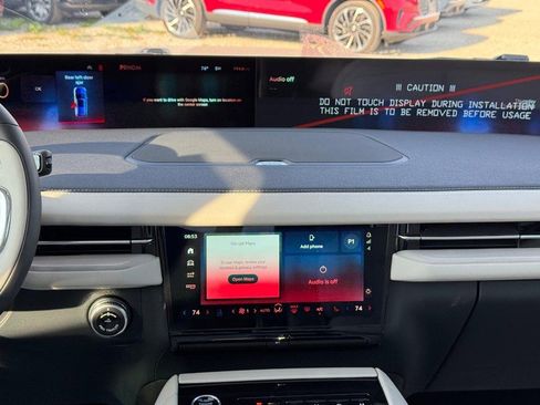 New 2025 Lincoln Navigator Reserve image 16