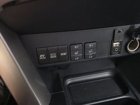 Used 2017 Toyota RAV4 Limited w/ Advanced Technology Package AWD/4WD image 20
