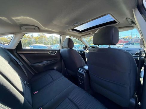 Used 2019 Nissan Sentra SV w/ Special Edition Package image 46