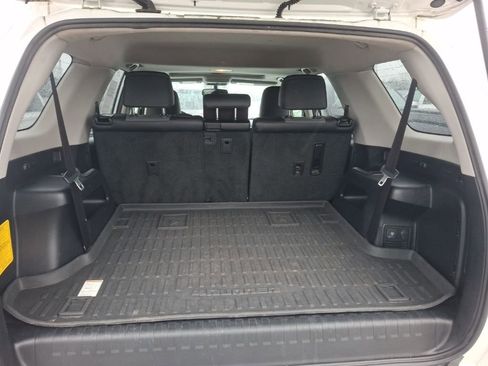 Used 2019 Toyota 4Runner SR5 Premium image 9