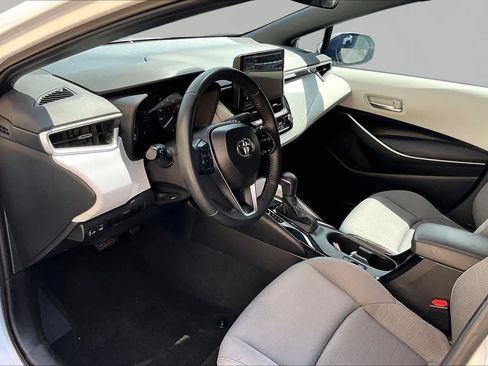 Used 2025 Toyota Corolla SE FWD image 18