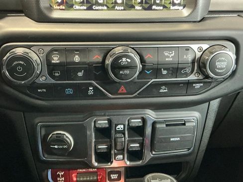 Used 2021 Jeep Wrangler Unlimited Rubicon 4xe w/ Cold Weather Group image 30