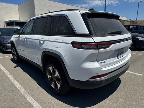 Used 2024 Jeep Grand Cherokee Limited 4xe AWD/4WD image 3