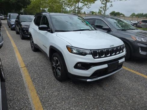 Used 2023 Jeep Compass Limited AWD/4WD image 2