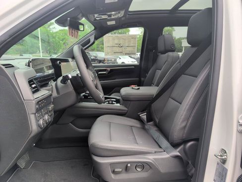 New 2026 Chevrolet Tahoe Z71 w/ Comfort Package AWD/4WD image 36