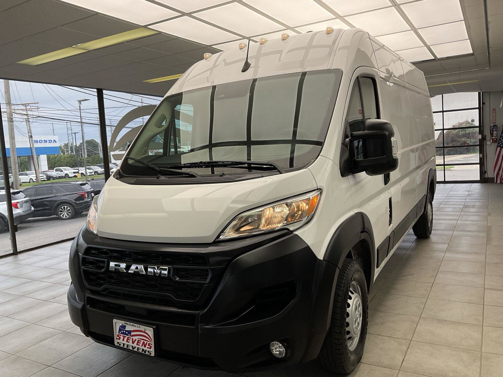 Used 2025 RAM ProMaster 3500 w/ Convenience Group FWD image 3
