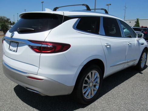 Used 2020 Buick Enclave Essence w/ Trailering Package, 5000 lbs. FWD image 7