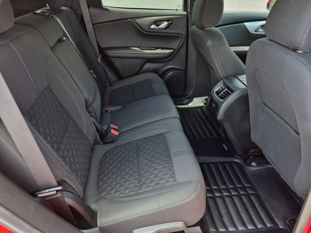 Used 2021 Chevrolet Blazer LT FWD image 14