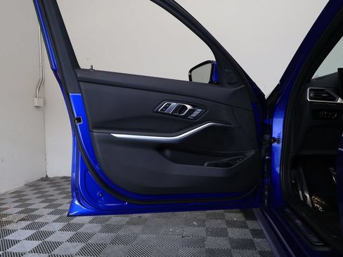 Used 2023 BMW 330i Sedan w/ M Sport Package RWD image 14