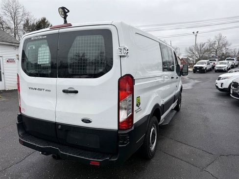 Used 2016 Ford Transit 250 130 Low Roof RWD image 4