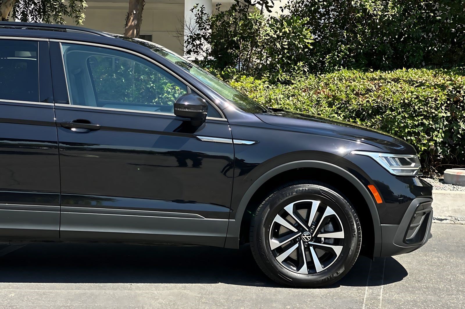 Used 2022 Volkswagen Tiguan S FWD image 35