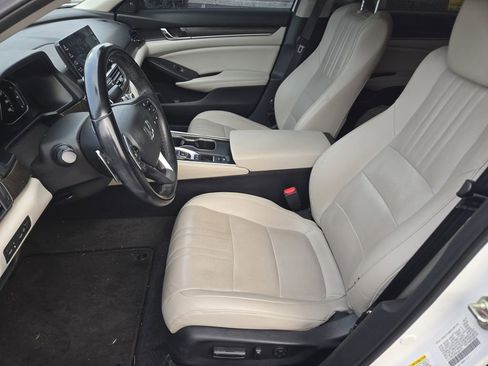 Used 2020 Honda Accord Touring image 17