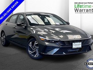Used 2025 Hyundai Elantra Sport video 1