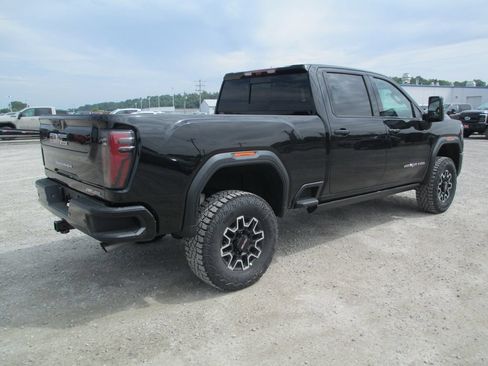 New 2026 GMC Sierra 2500 AT4X AWD/4WD image 4