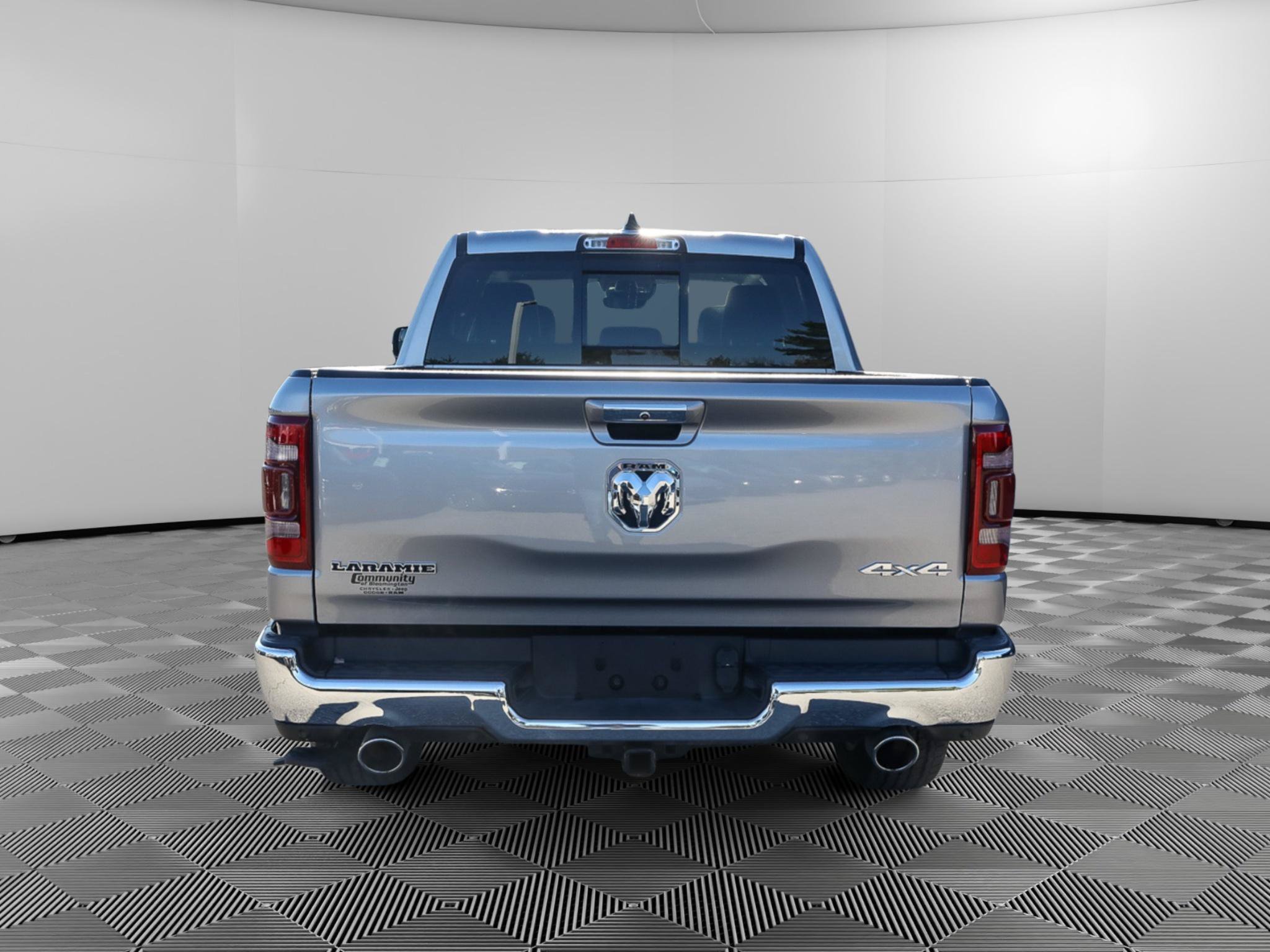 Used 2022 RAM 1500 Laramie AWD/4WD image 6