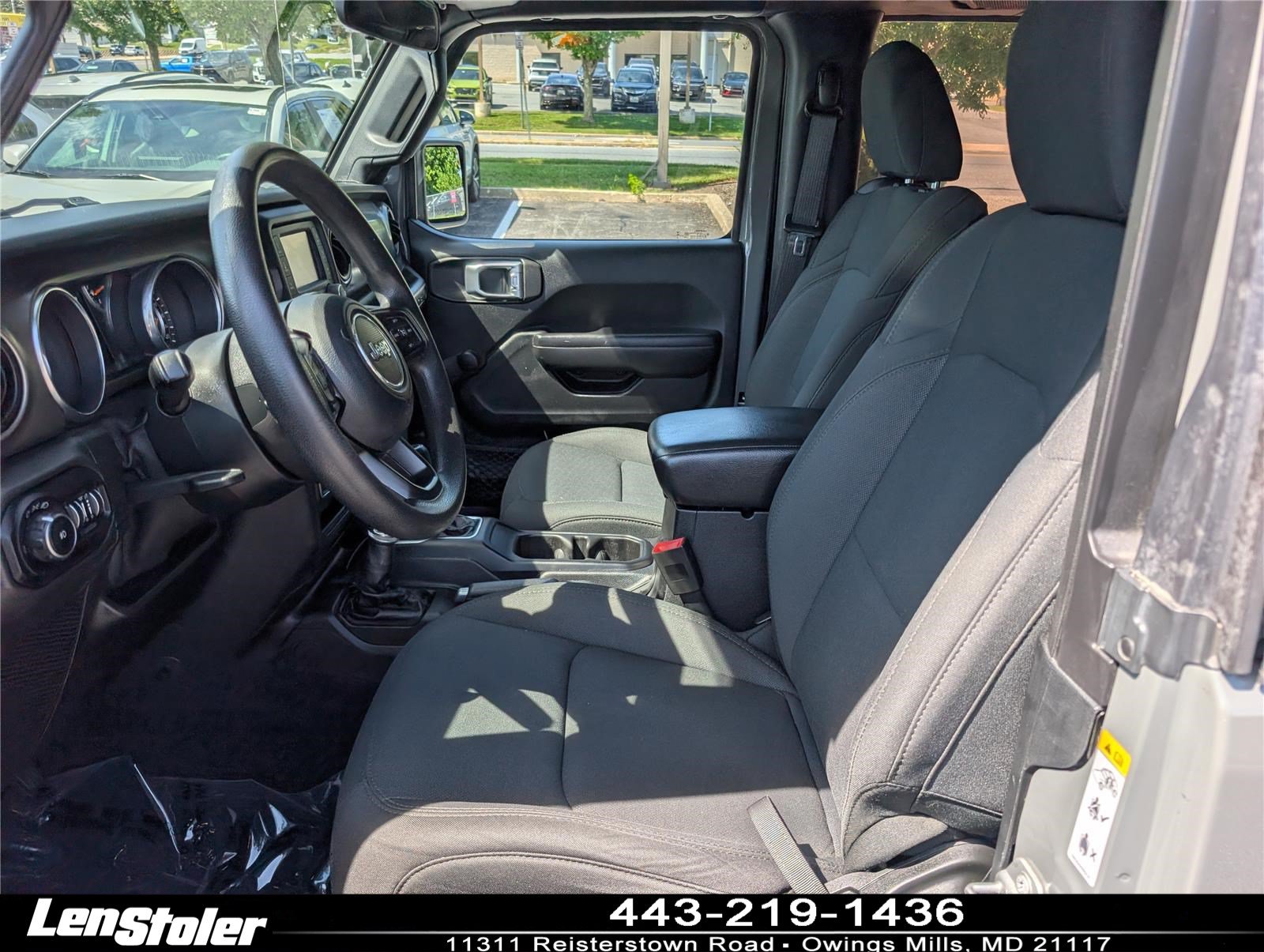 Used 2018 Jeep Wrangler Sport AWD/4WD image 16