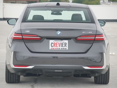 Used 2026 BMW i5 eDrive40 image 6